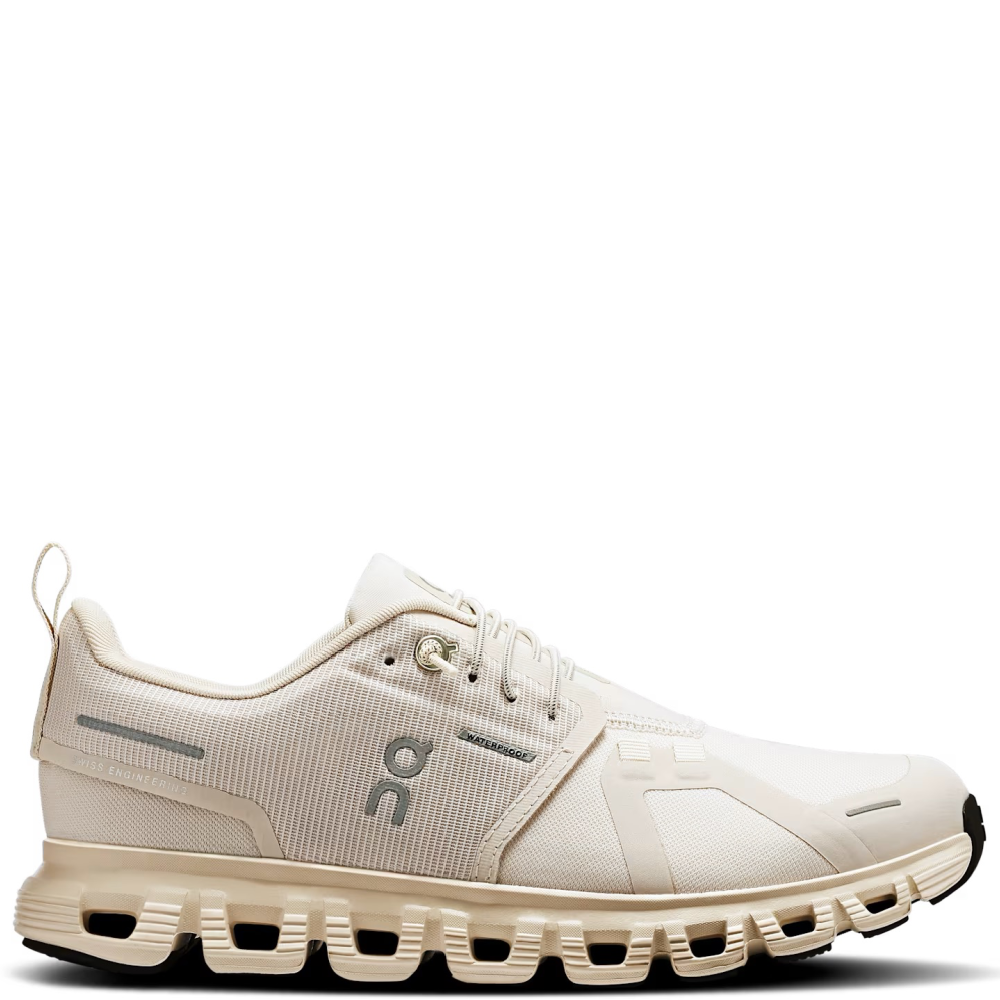 靴 on Cloud 6 Waterproof 23.5 Pearl / Cream On Cloud 6 Waterproof Running Shoe (Women's)-Pearl/Cream - Peter