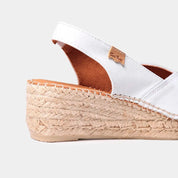 BERNIA WHITE