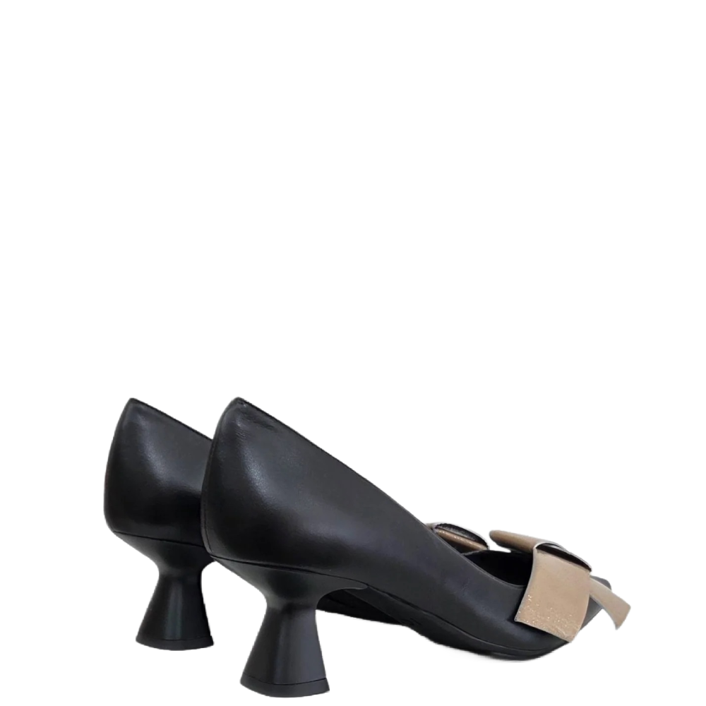 BLACK AND TAUPE HEEL