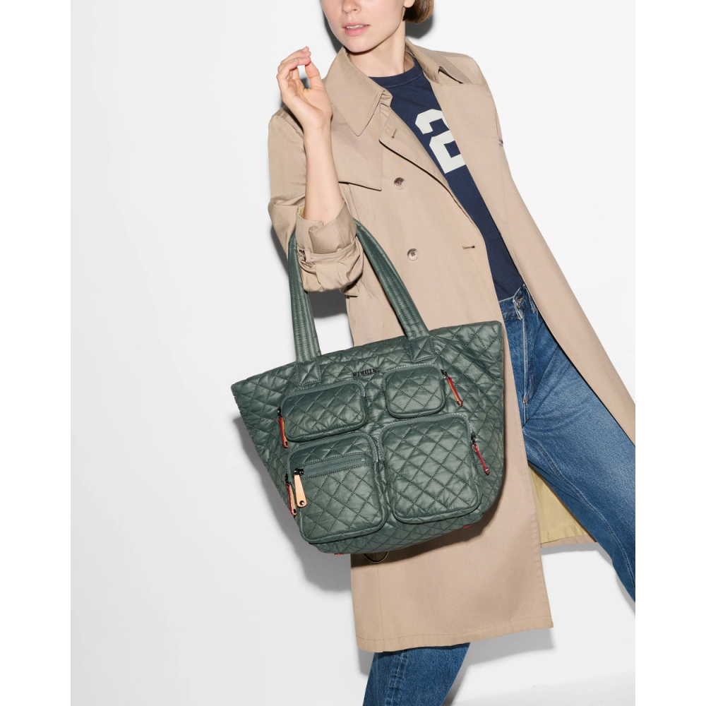 JUNIPER MEDIUM METRO TRAVEL TOTE
