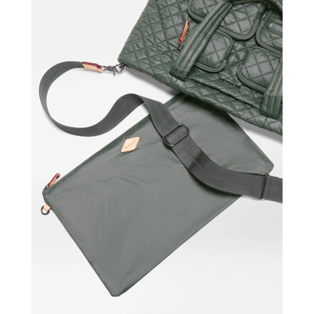 JUNIPER MEDIUM METRO TRAVEL TOTE