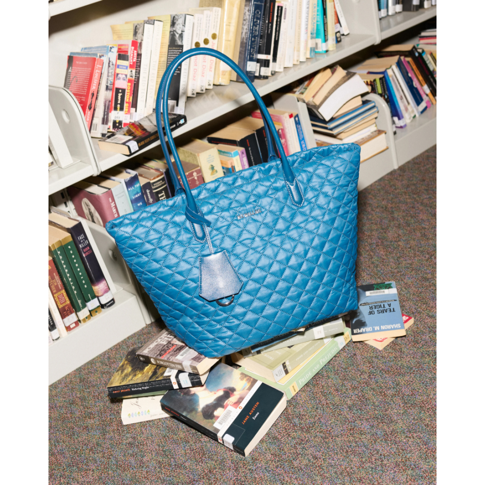 MEDIUM METRO DAILY TOTE ATLANTIC BLUE