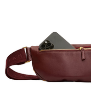 CHARLES CROSSBODY MED CHERRYWOOD PEBBLE