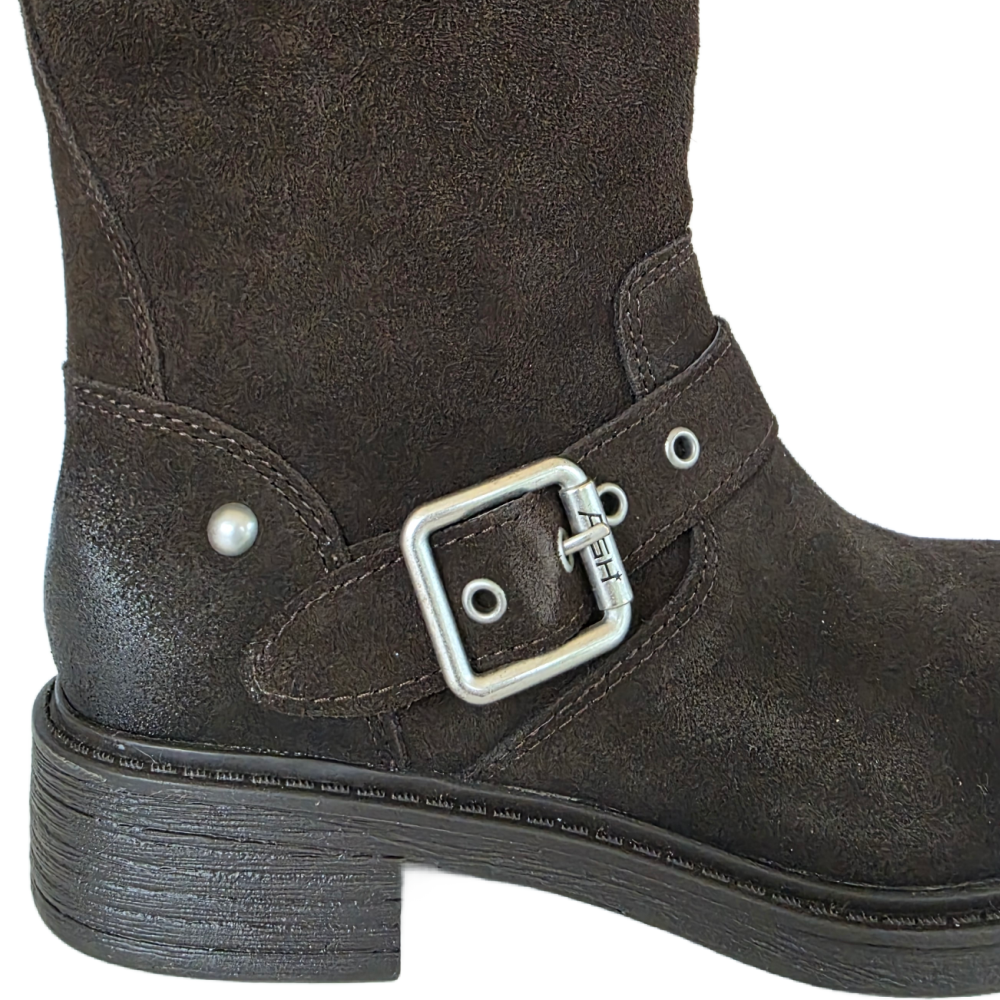 FREESIA BROWN