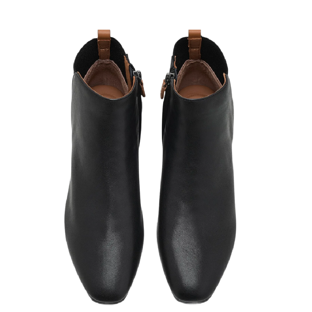 PORT BLACK