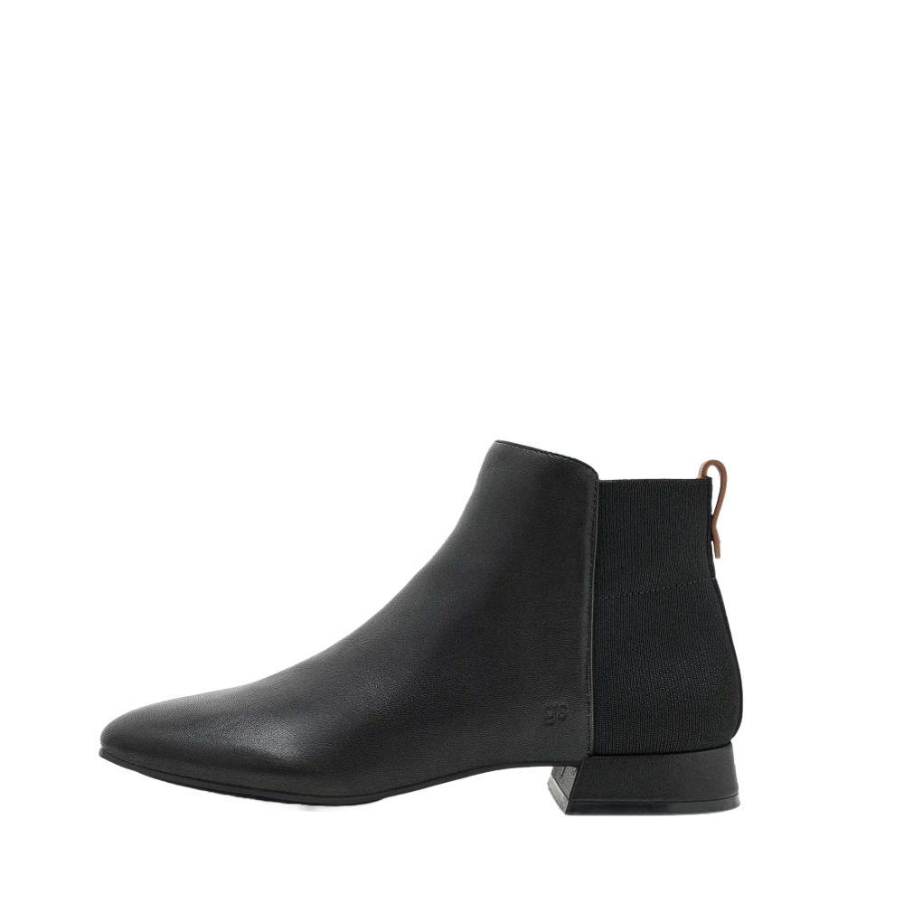 PORT BLACK