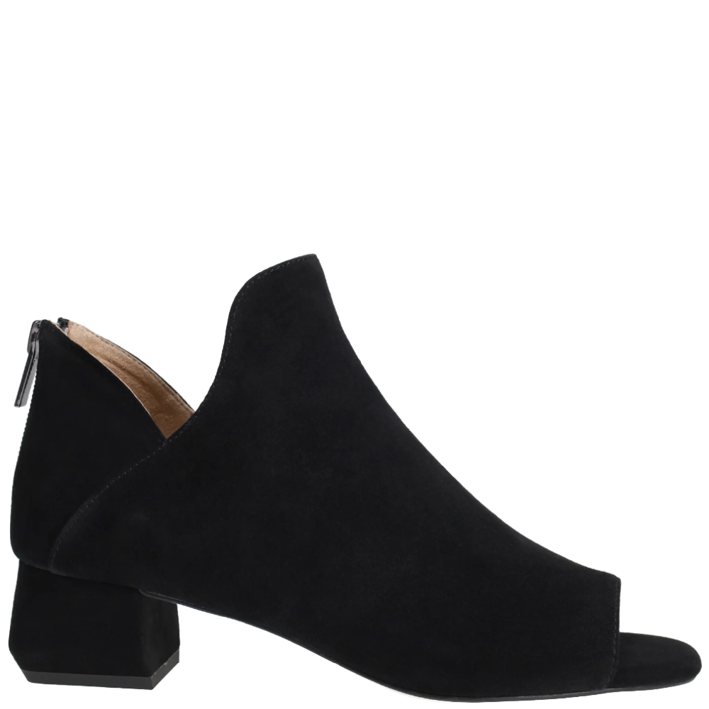 VANEZA BLACK