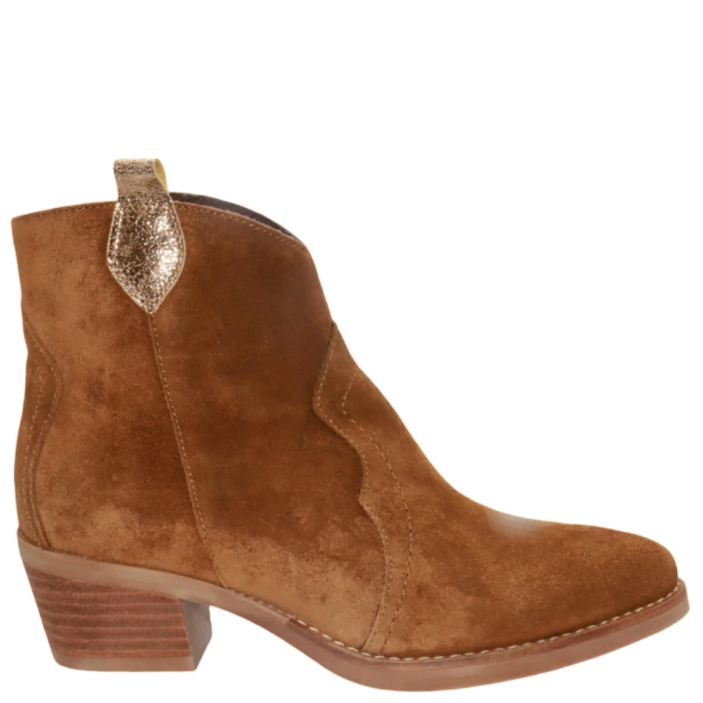 LAREDO TAN
