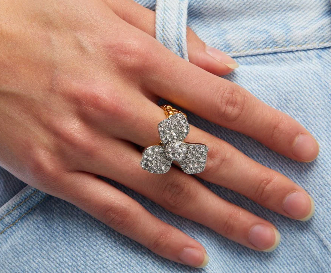 CRYSTAL PAVE TRILLIUM STRETCH RING