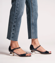 BELLA NAVY