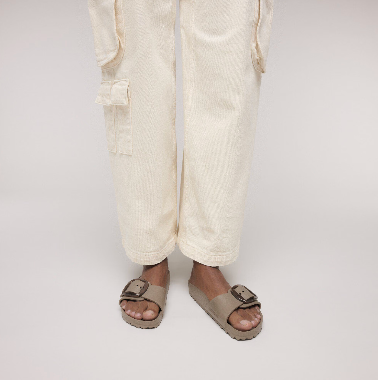 MADRID BIG BUCKLE EVA GRAY TAUPE