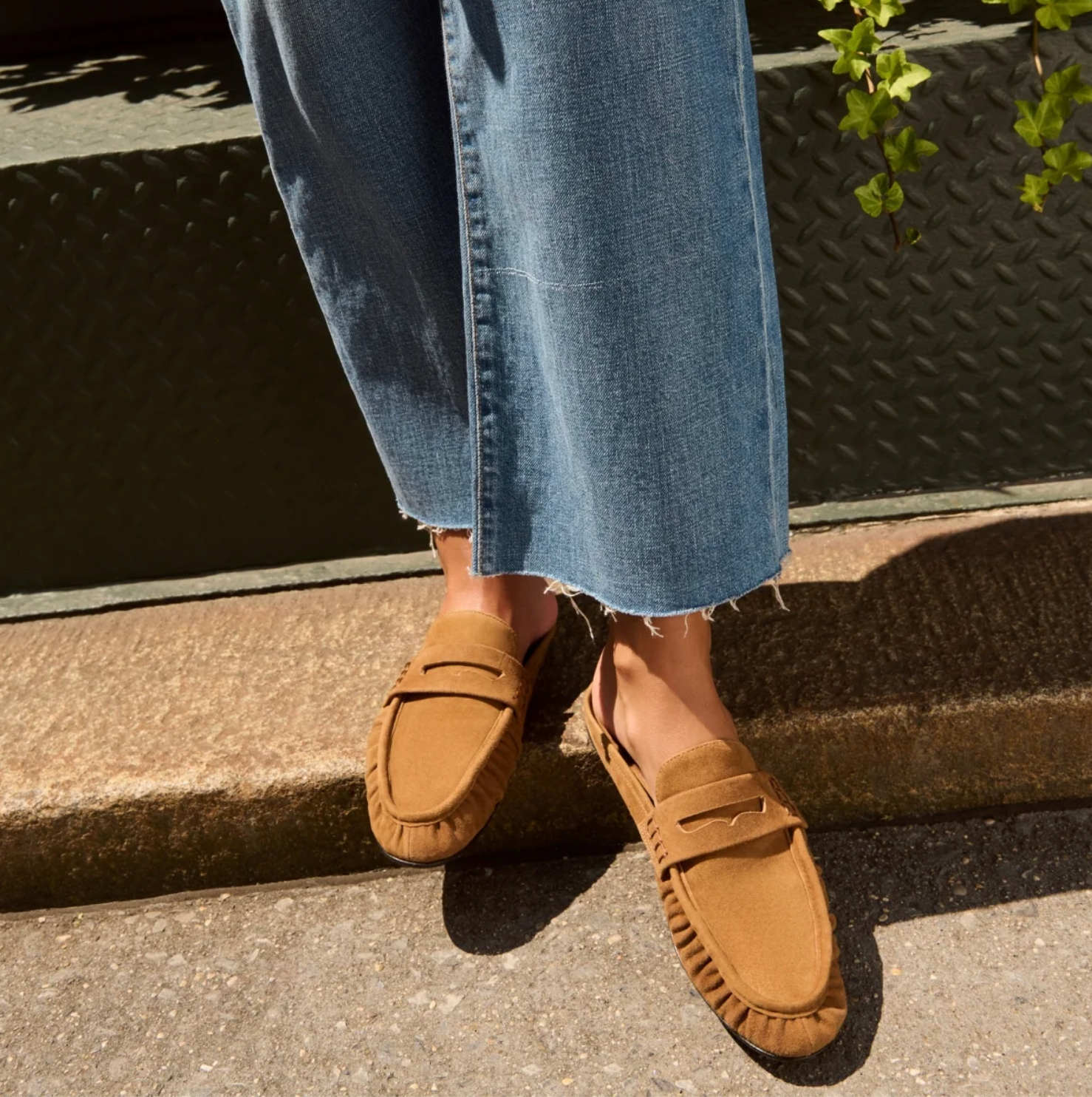VIVIEN TAN MULE