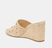 HOLTA STUD CAMEL