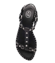 PEBBLE BLACK