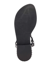 PEBBLE BLACK