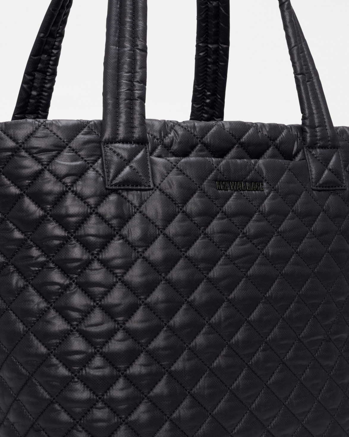 MEDIUM METRO TOTE DELUXE BLACK