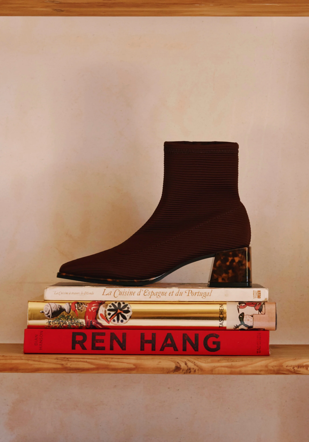 80115 BROWN TORTOISE