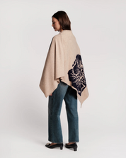 GINNY WRAP CAMEL CHRYSANTHEMUM